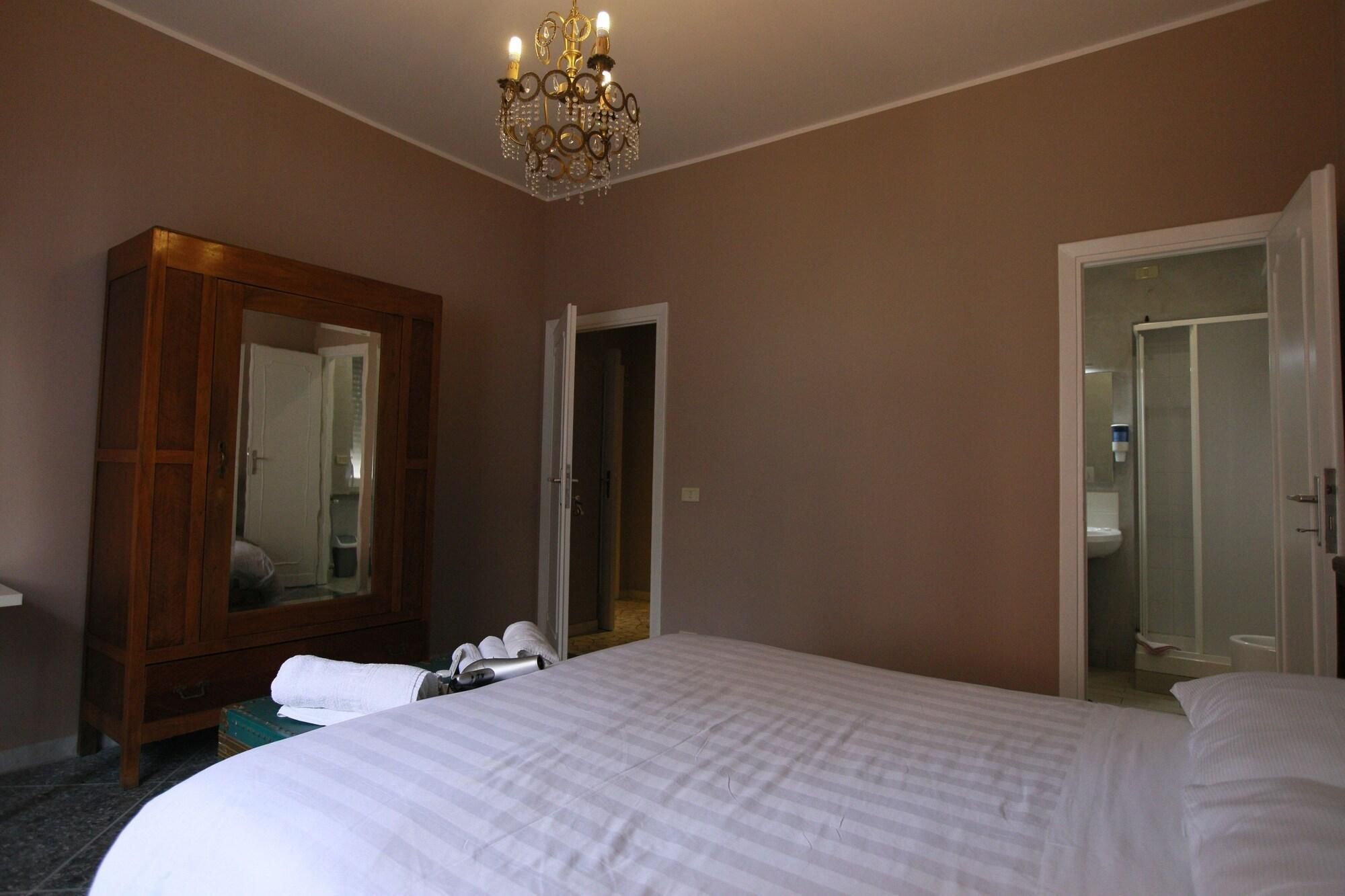 Roma Talenti Breme B&B 1