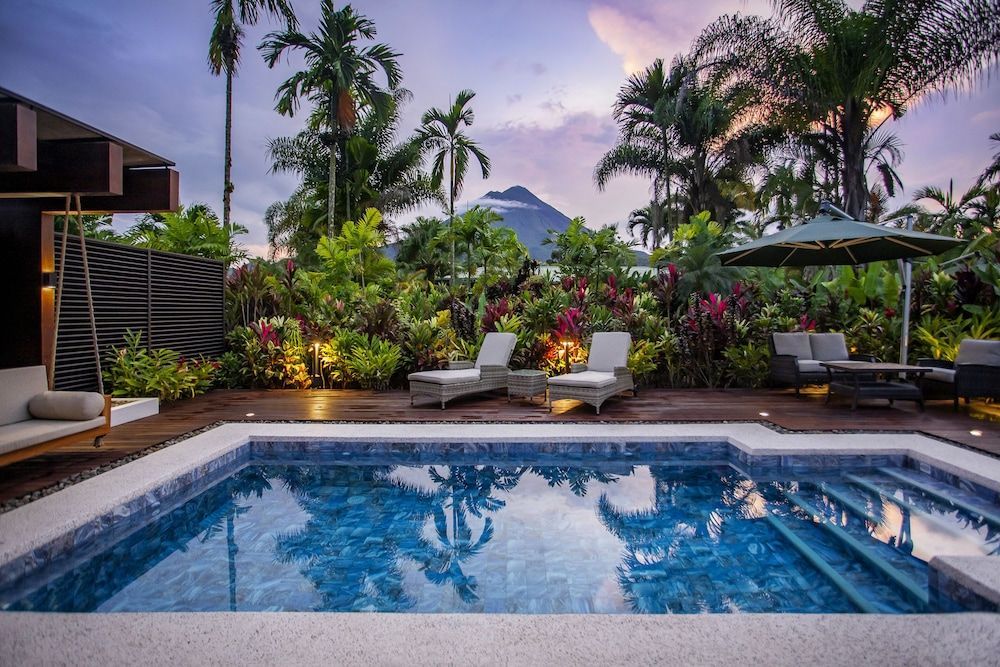 Arenal Manoa Hot Springs Resort 1