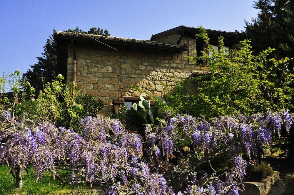 La Casa sulla Collina d'Oro 1
