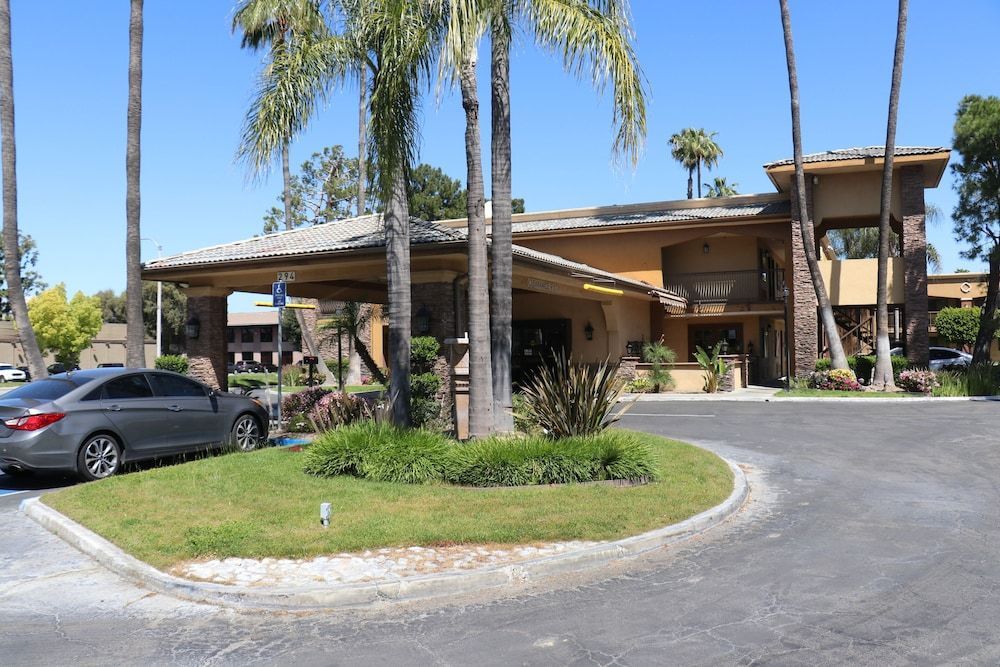 Empire Inn 1