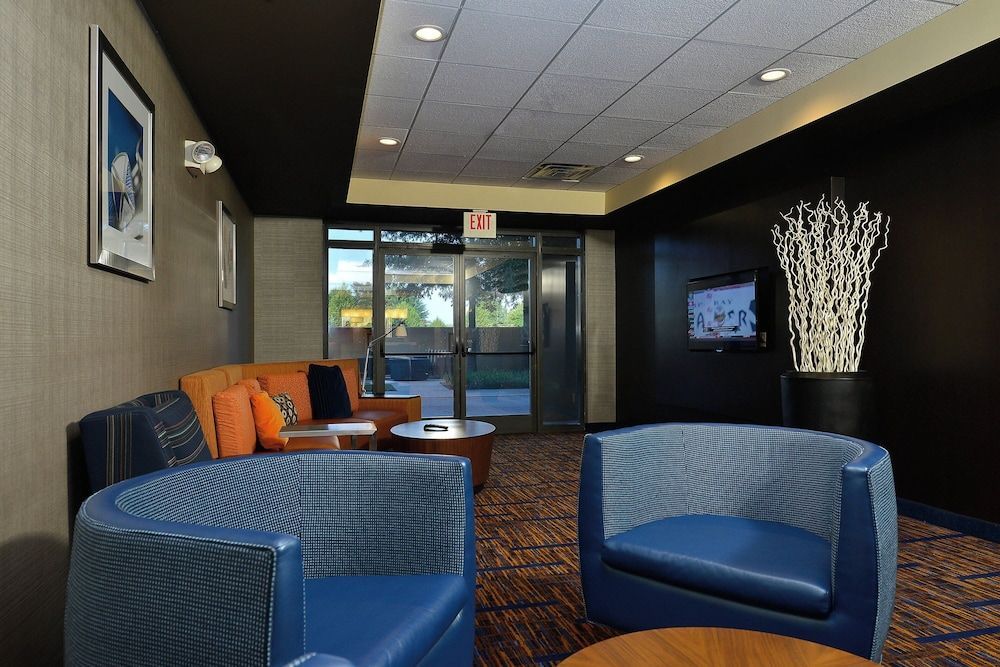 Courtyard by Marriott Bentonville 2