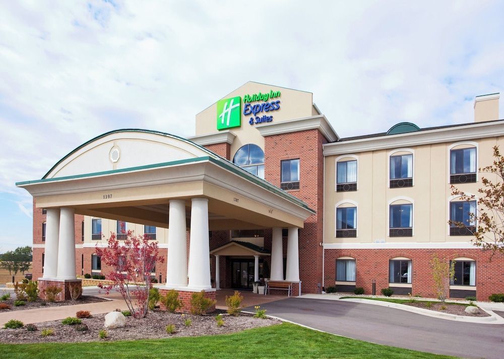 Holiday Inn Express & Suites HOWELL by IHG 1