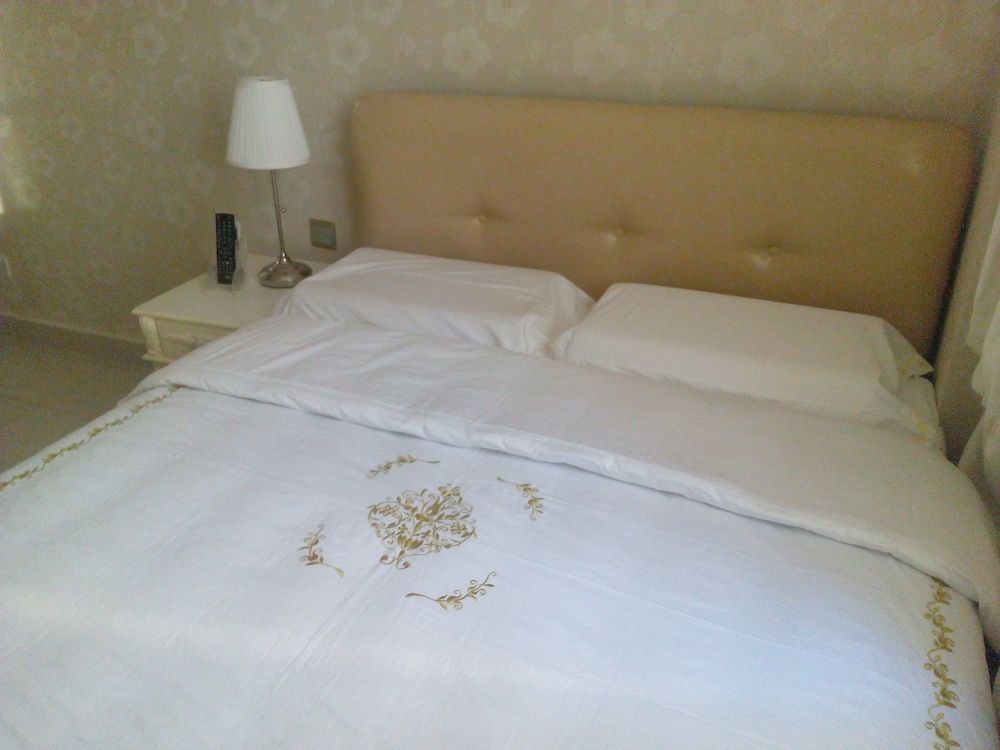Jayleen Clarke Quay Hotel 1