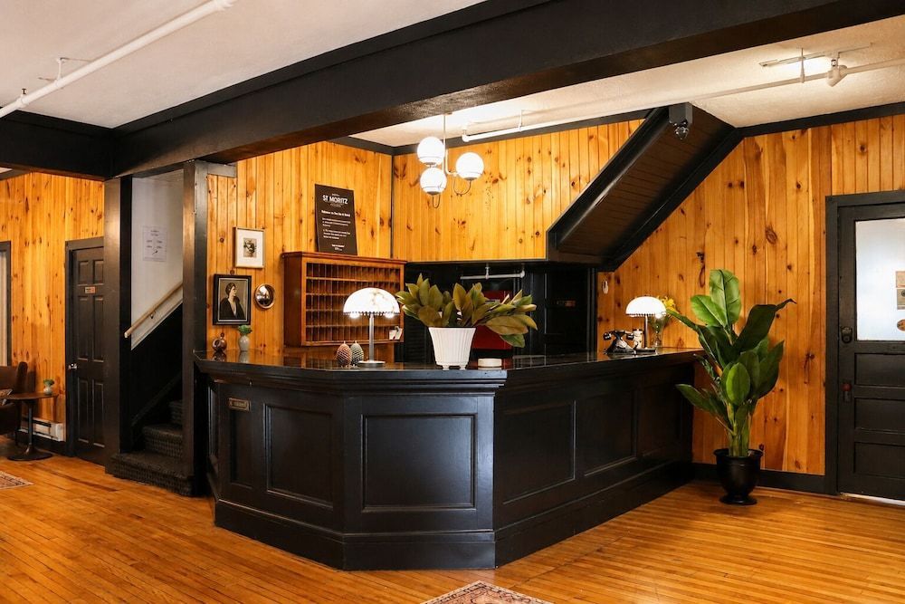 Hotel St Moritz 2