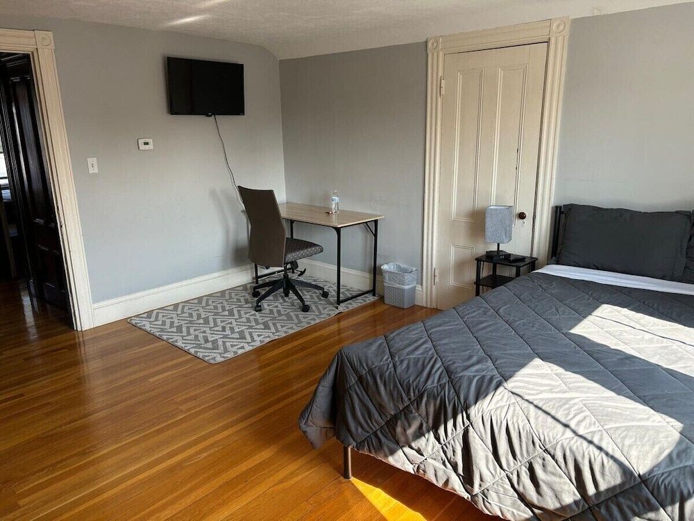 Homestay Near Downtown Boston 1