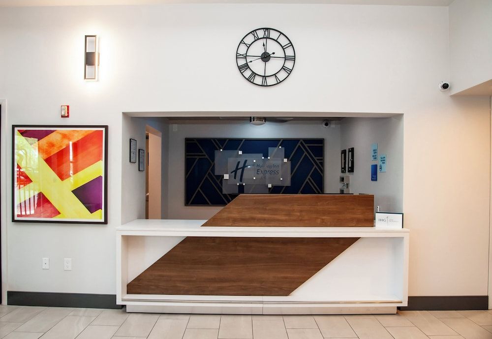 Holiday Inn Express TUCSON-AIRPORT by IHG 1
