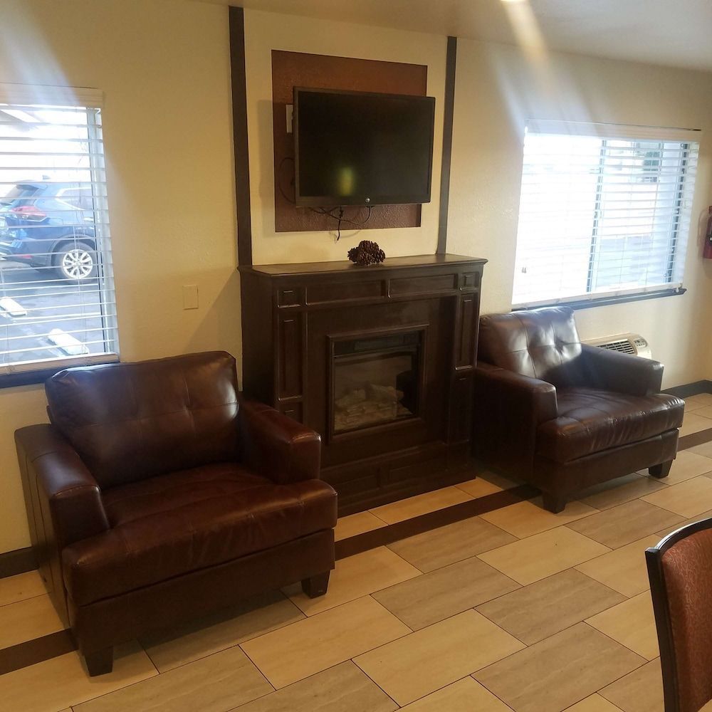 SureStay Hotel by Best Western Hollister 2