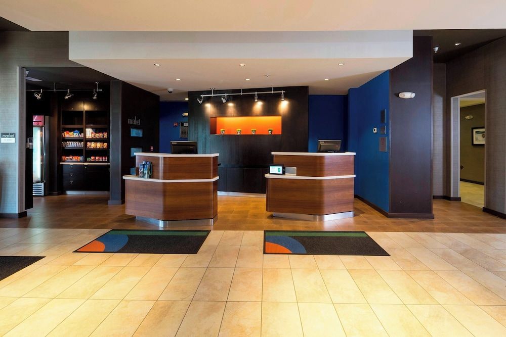 Courtyard by Marriott Battle Creek 2