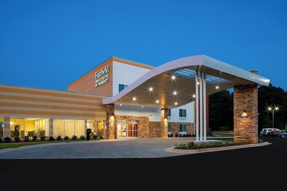 Fairfield Inn & Suites by Marriott Batesville 1