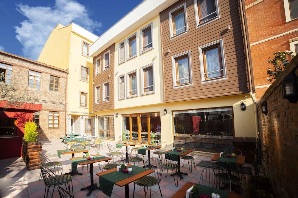 Set Ozer Hotel 1