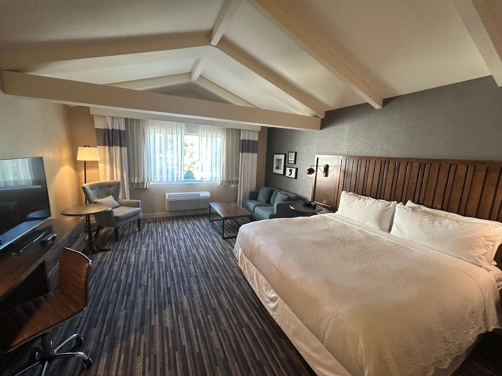 Best Western Premier Plainview-Long Island Hotel 2