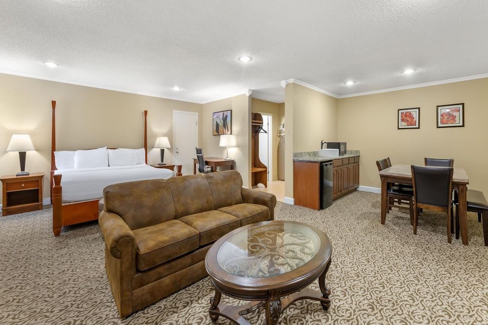 Best Western Plus Wooster Hotel & Conference Center 1