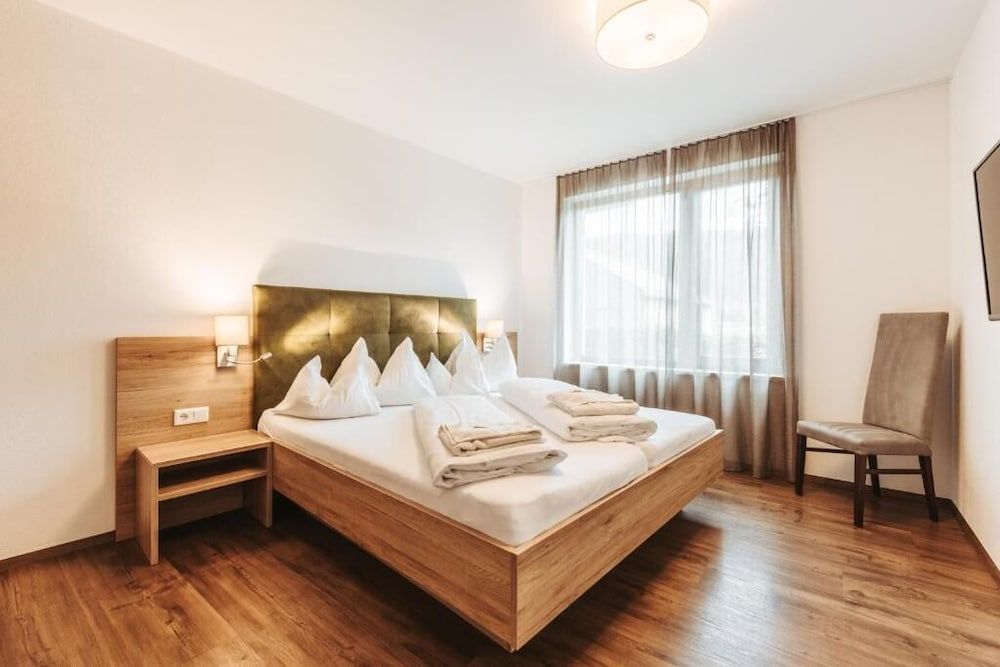 Regitnig - 4 Sterne Hotel und Chalets 2