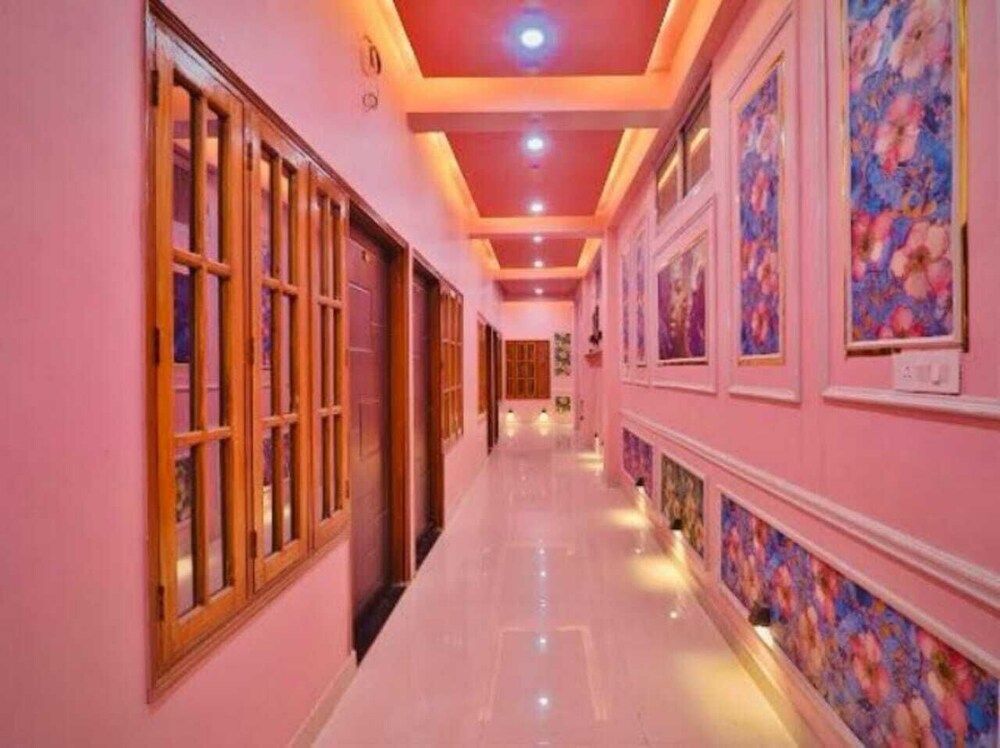 Hotel Airport Suites 2