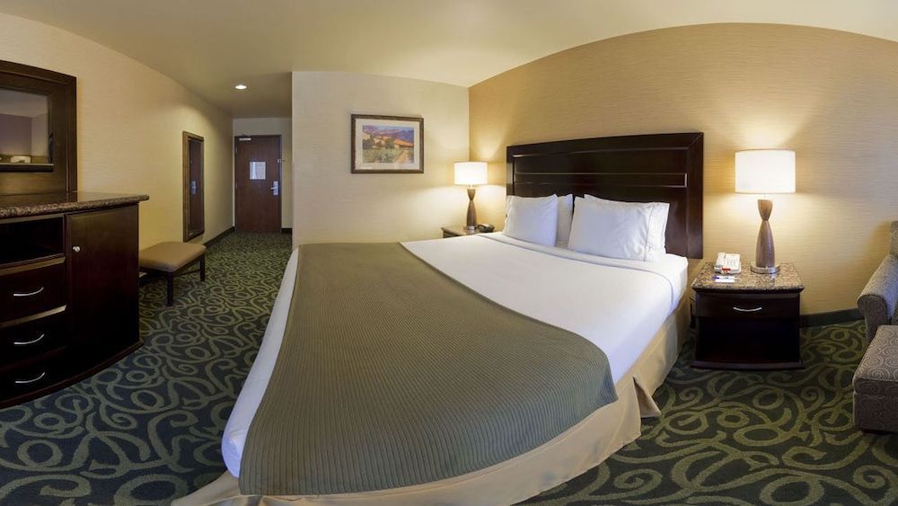 Holiday Inn Express & Suites ATASCADERO by IHG 2