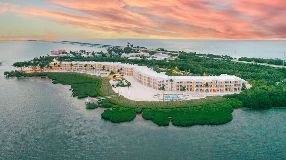 Isla Bella Beach Resort & Spa 1