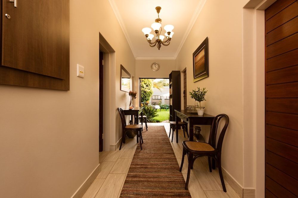 Three Olives Guesthouse 2