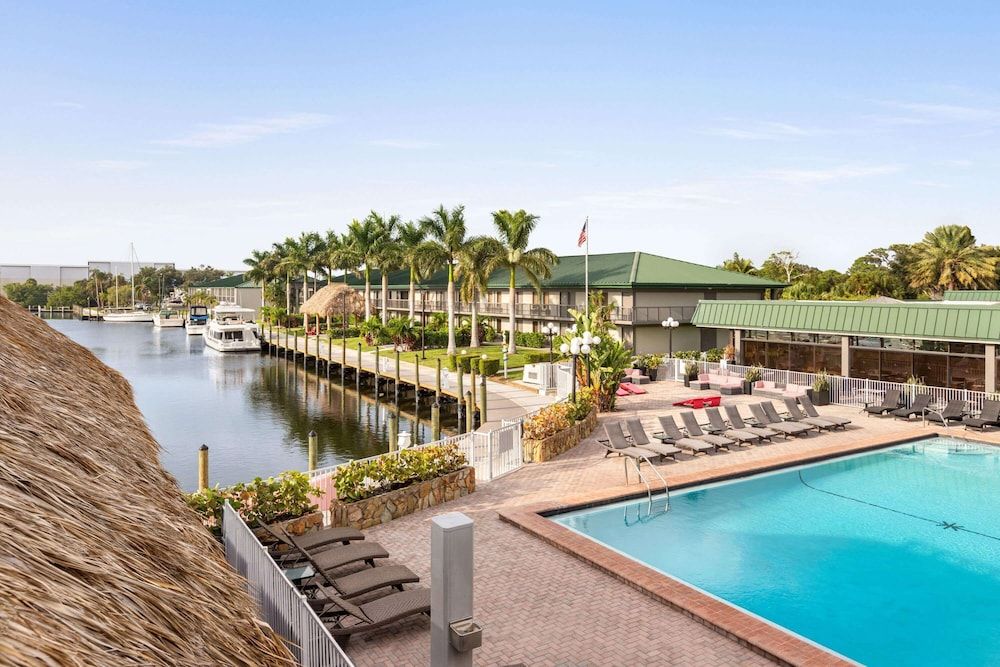 Ramada by Wyndham Sarasota Waterfront 1