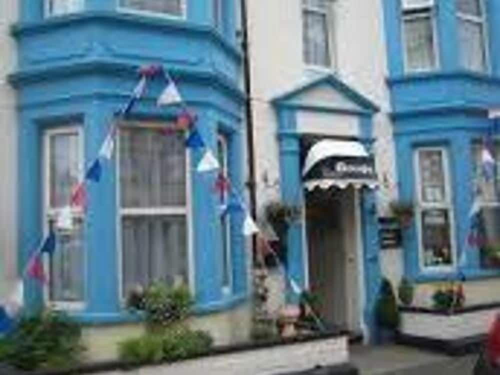 Gleneagles Guest House 1