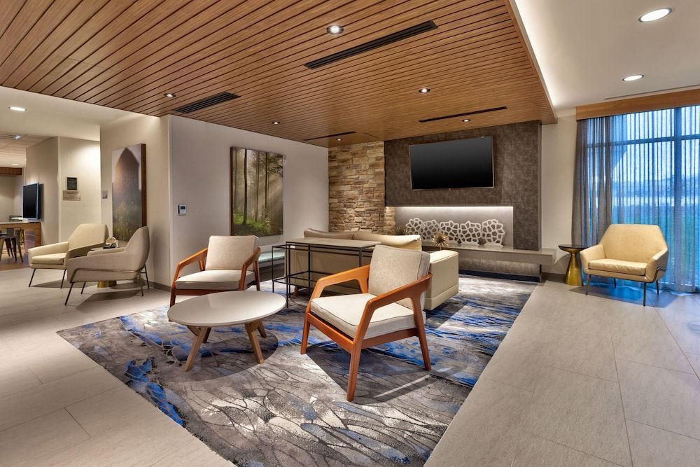 Fairfield by Marriott Inn & Suites Grand Rapids North 2