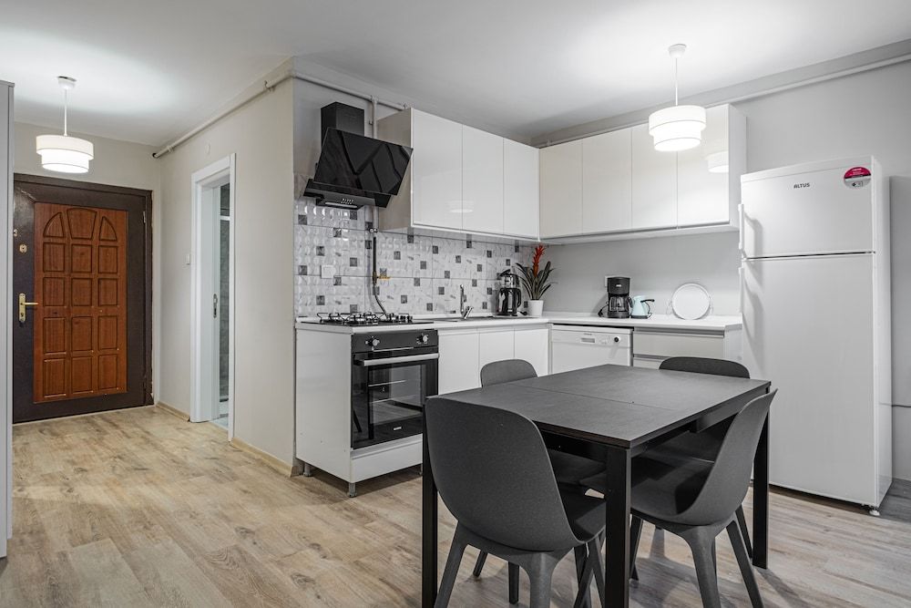 Spacious Central Apartment Crossroads of Transports 2