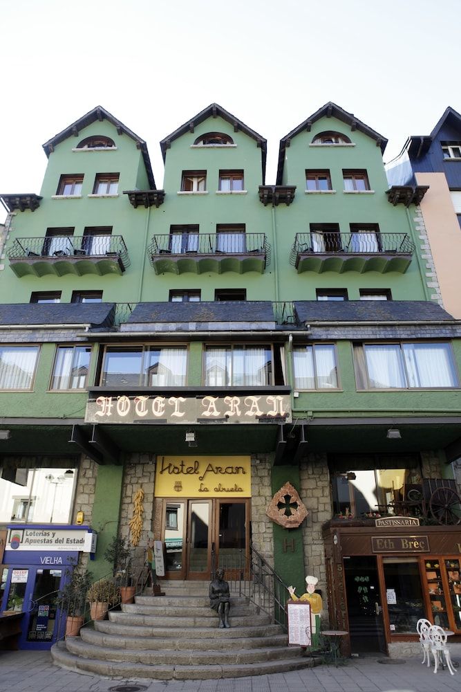 Hotel Aran La Abuela 1