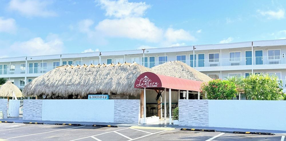 Lantern Inn & Suites 1