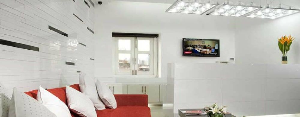 Sapphire Suites 2