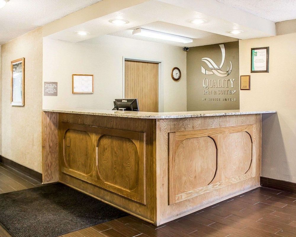 Quality Inn & Suites Sturgeon Bay 2