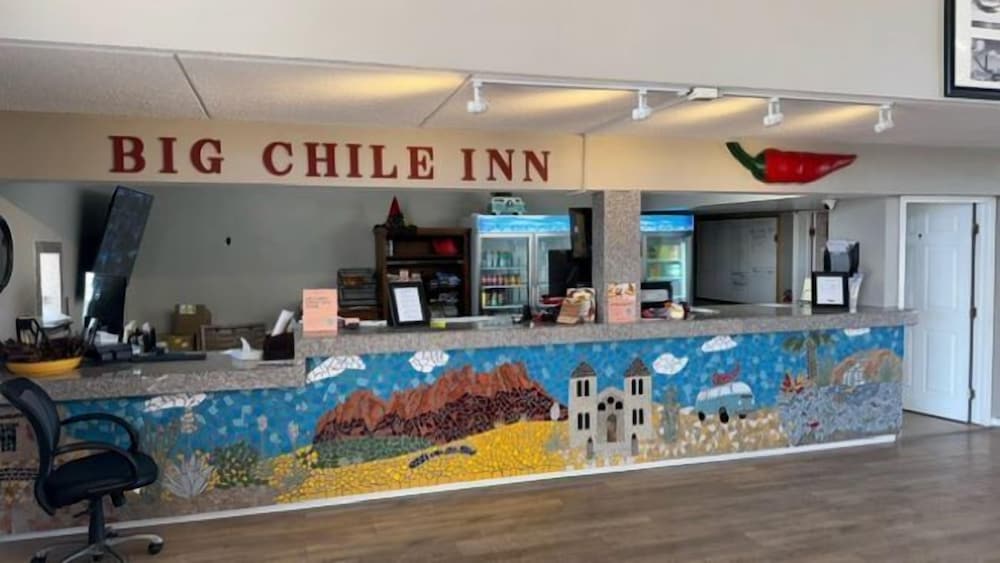 Big Chile Inn & Suites 1