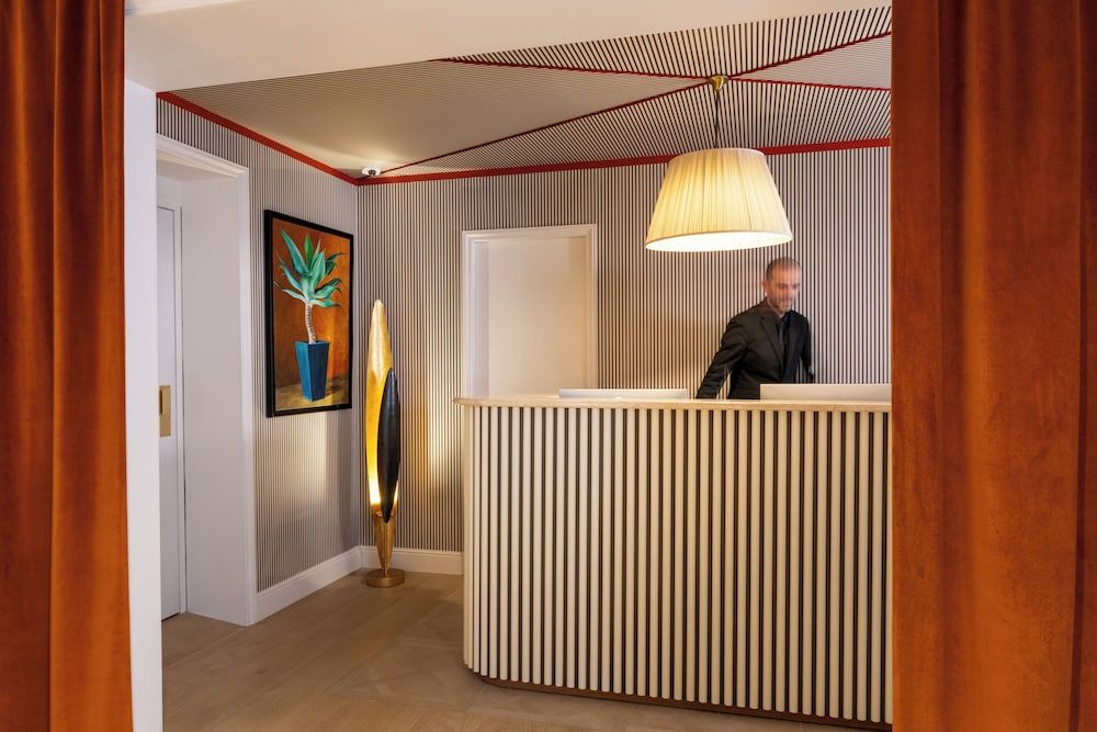 Almarine Eiffel Hotel & Spa by Malone 2