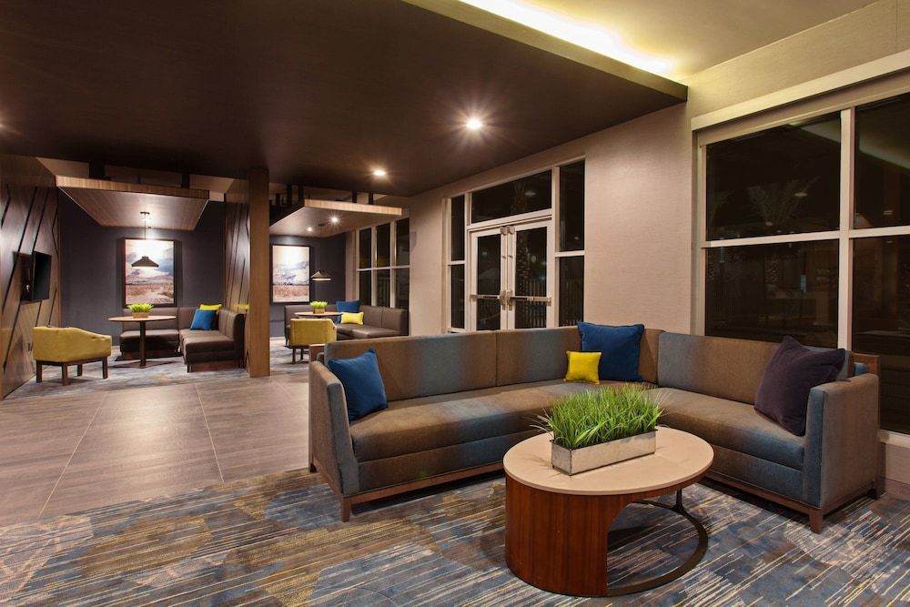 Courtyard by Marriott San Diego El Cajon 2