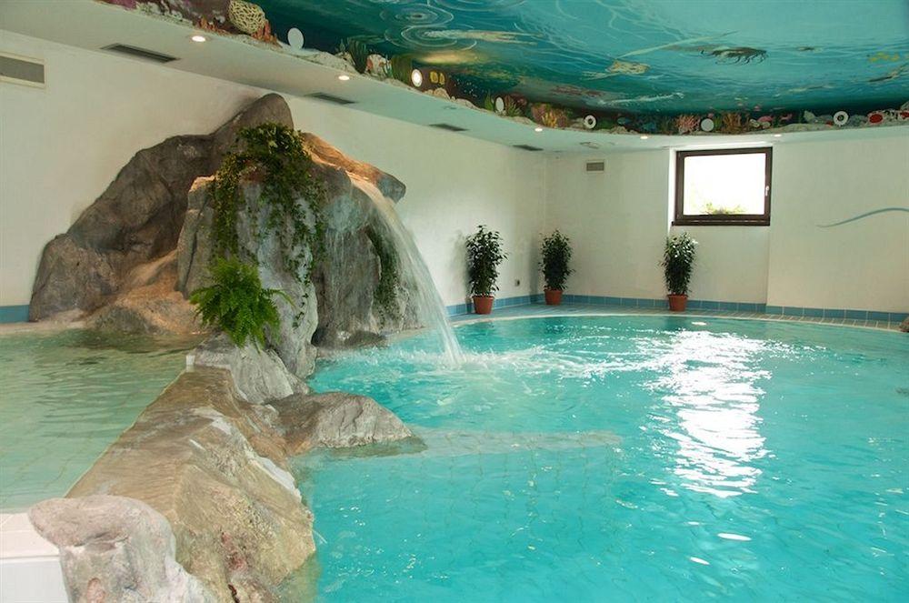 Alexander Charme Hotel 1