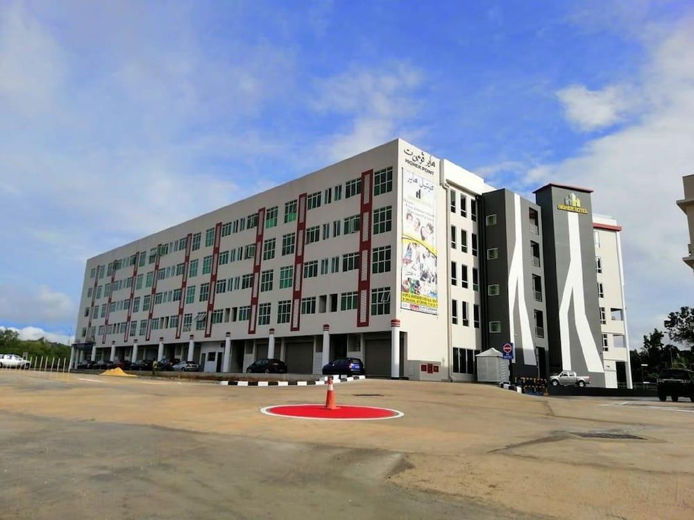 Higher Hotel 1