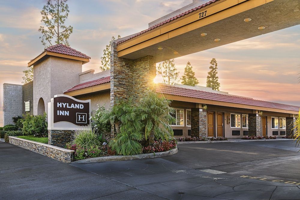 Hyland Inn Brea 1