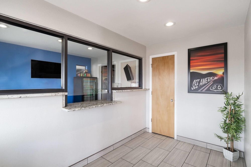 Travelodge by Wyndham Albuquerque West 2