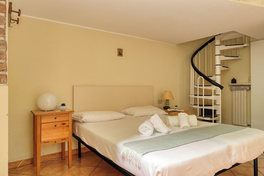 JOIVY Charming flat in Porta Romana 1