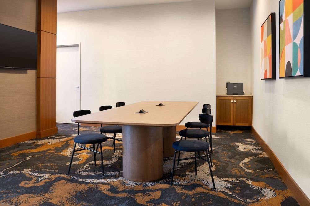 Hyatt Place at Anaheim Resort / Convention Center 2
