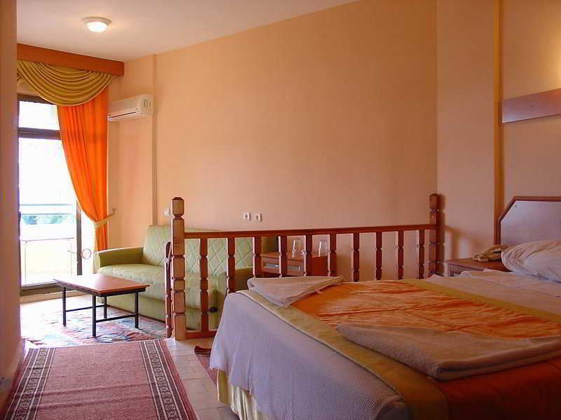 Amos Hotel 2