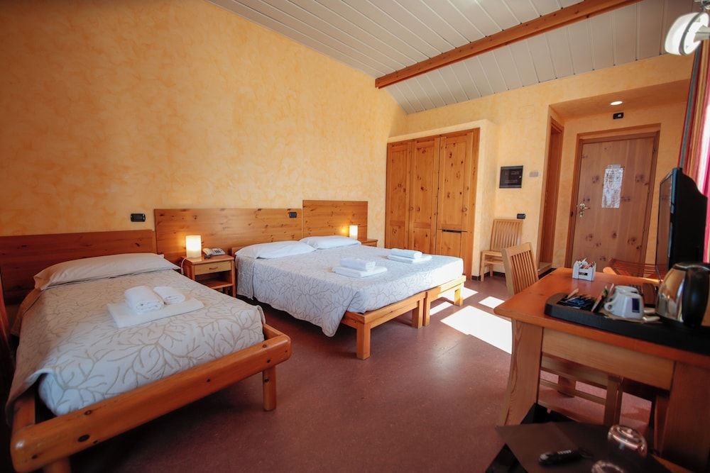 Pràcatinat Hotel & Restaurant 1