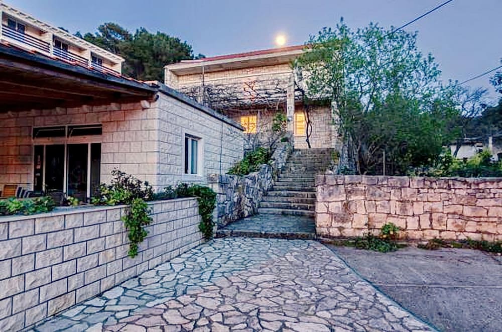Guest House Kiko - One-Bedroom Apartment with Balcony and Sea View A4 1