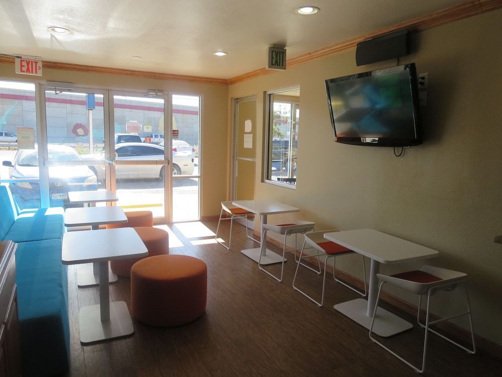 Howard Johnson by Wyndham Odessa TX 2