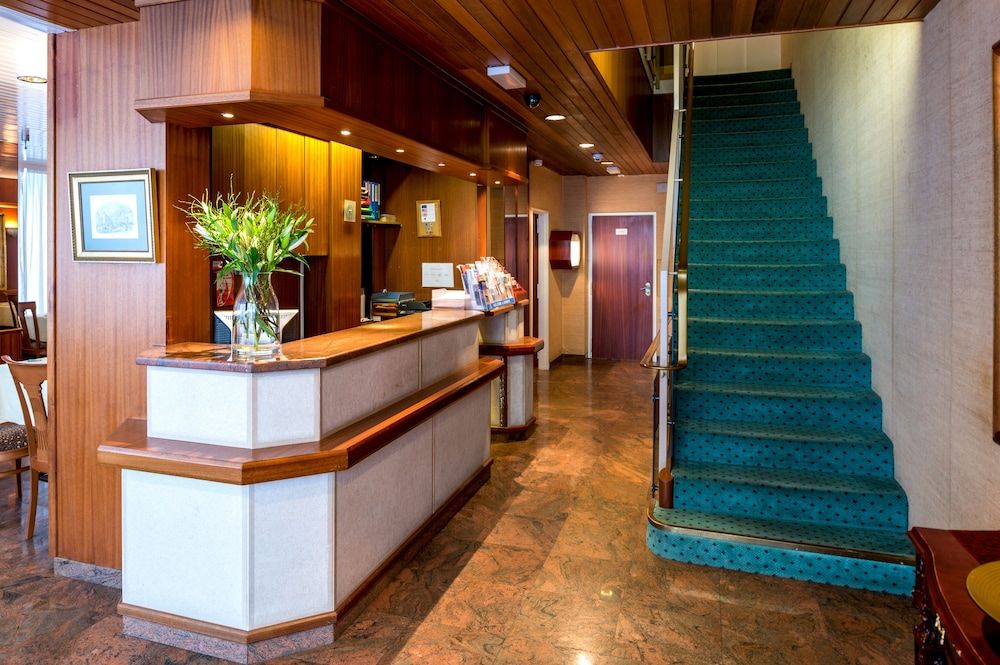 Hotel Churchill 2