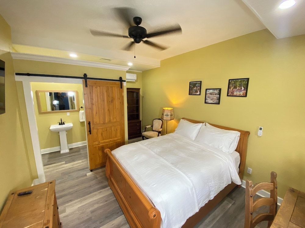 The Roanoke Hotel 2