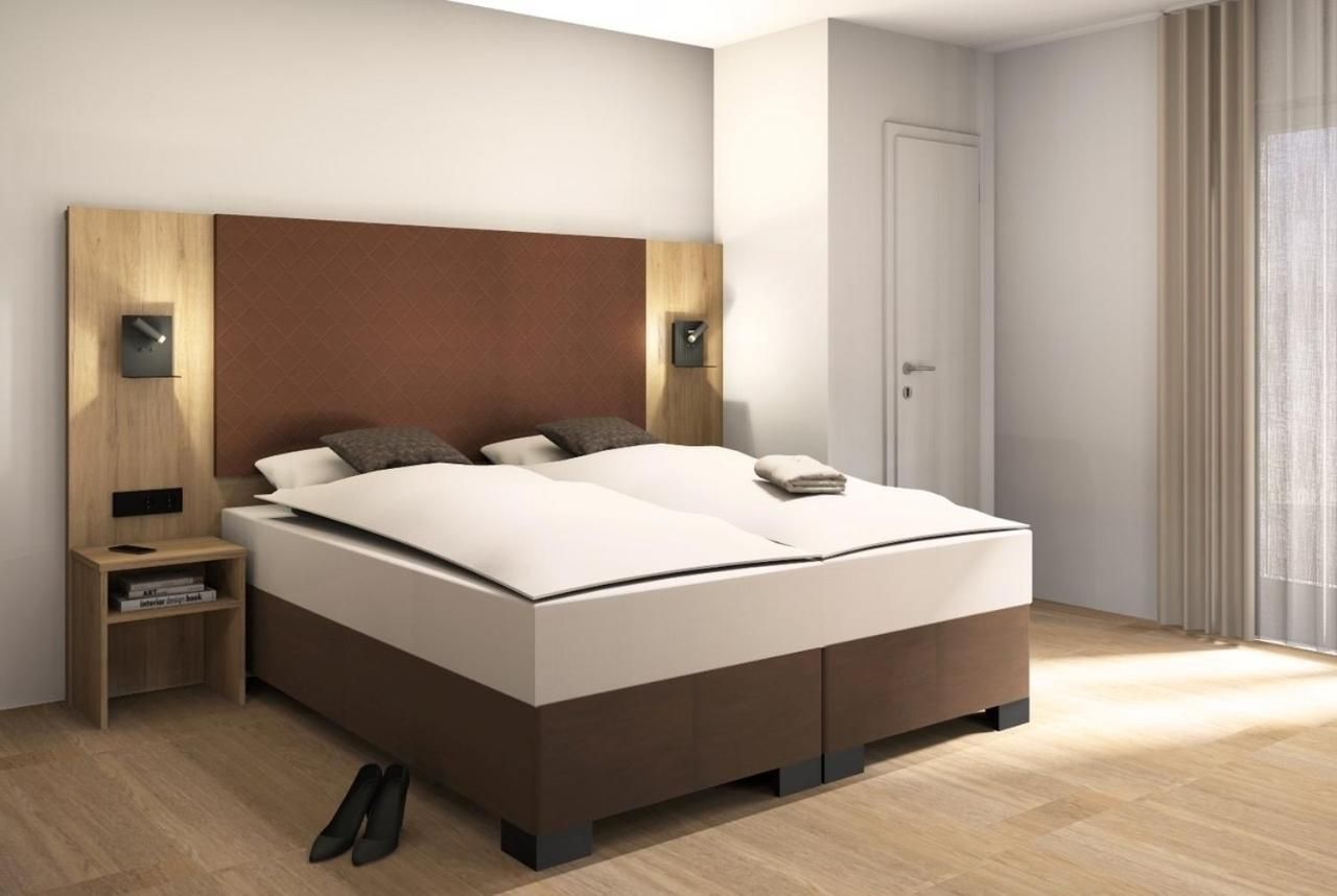 Hotel Charlotte 1