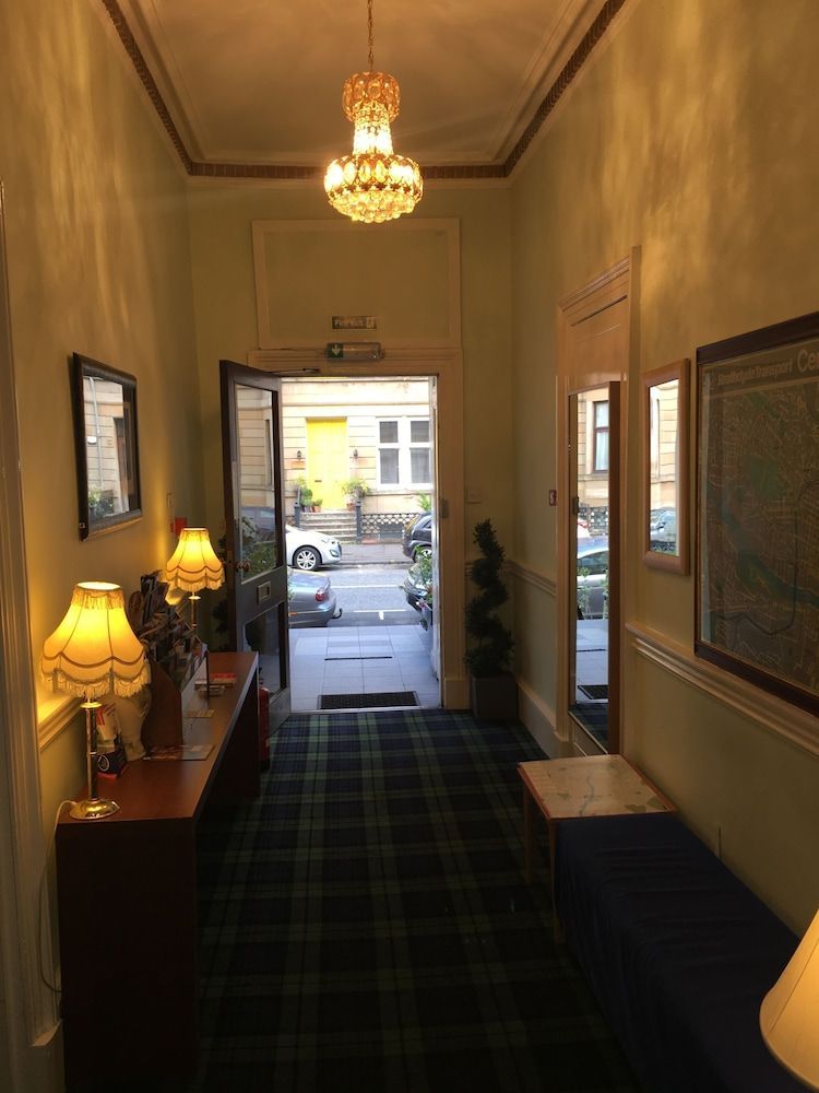 Smiths Hotel 1