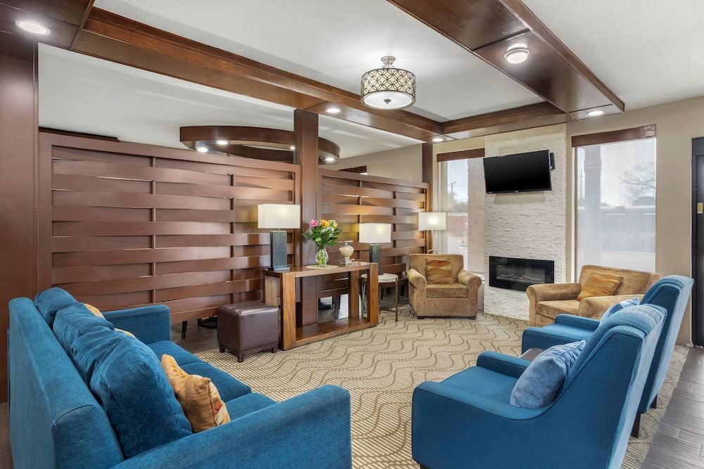 Comfort Suites Brenham 2