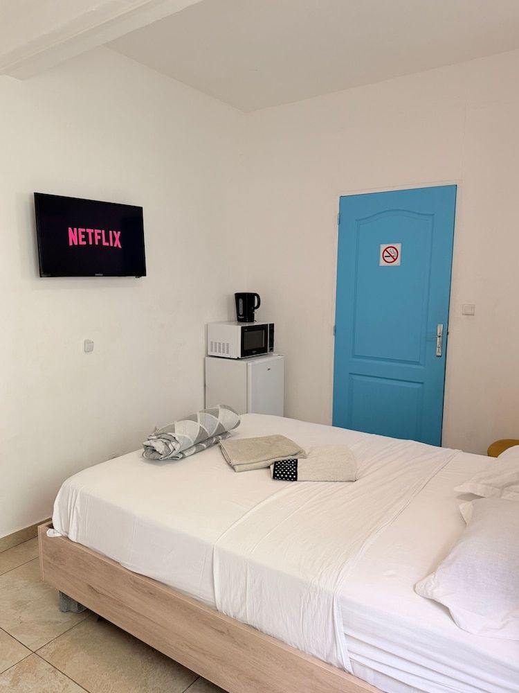 AZUR HOTEL 1