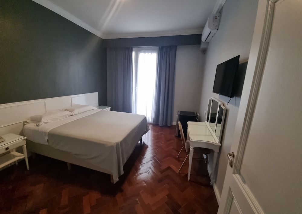 HOTEL REGIS 1