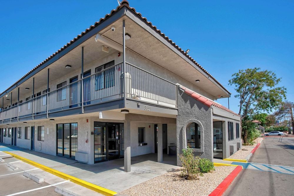 Motel 6-Kingman, AZ - Route 66 East 1